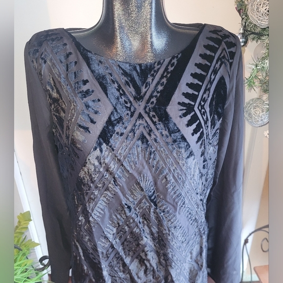 Le Chateau Black Semi Sheer Long Sleeve Tunic L - Picture 2 of 7